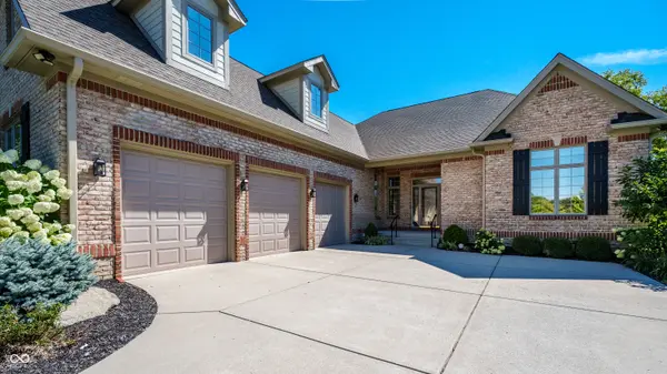 11561 Glen Ridge CIR, Fishers, IN 46037