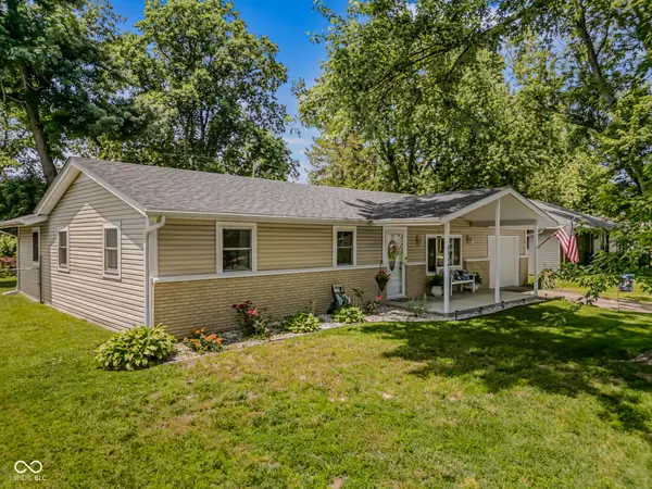 2216 Dawnshire DR, Columbus, IN 47203