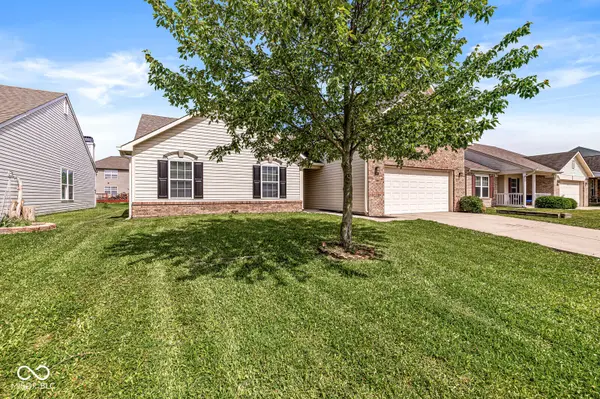 2747 Foxbriar PL, Indianapolis, IN 46203
