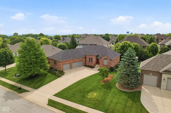 2937 Abbotsbury CT, Greenwood, IN 46143