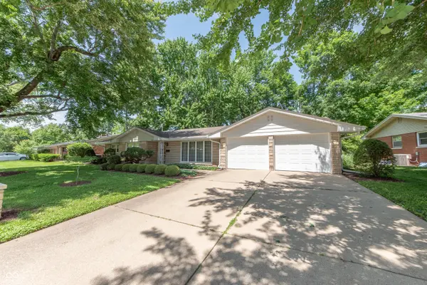 4052 Roselawn AVE, Columbus, IN 47203