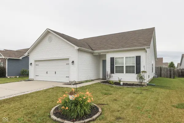 202 Longleaf LN, Greenfield, IN 46140