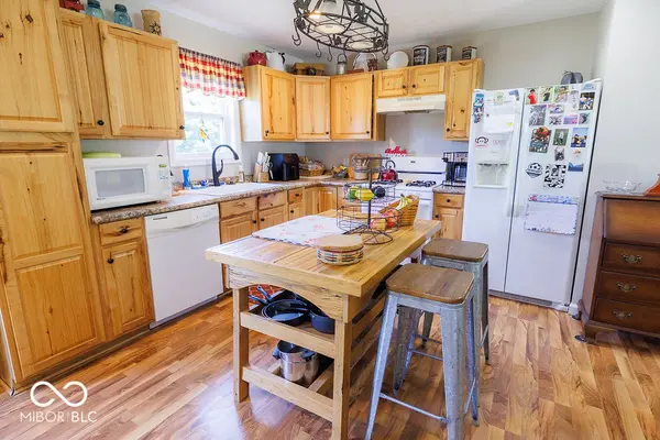 3708 Megan CT, Spencer, IN 47460
