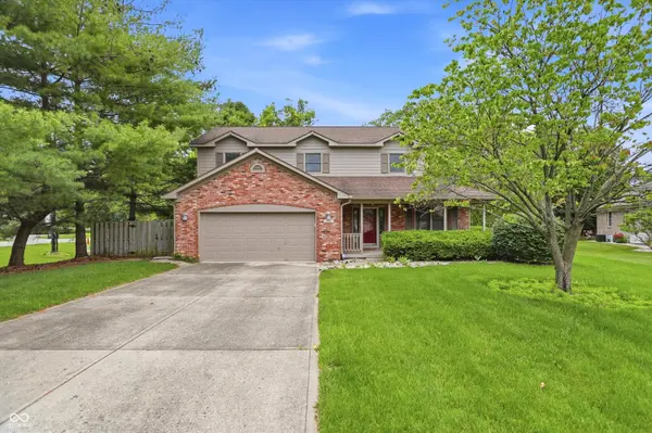 404 Tara CIR, Greenwood, IN 46142