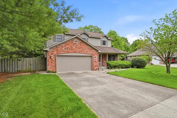 404 Tara CIR, Greenwood, IN 46142