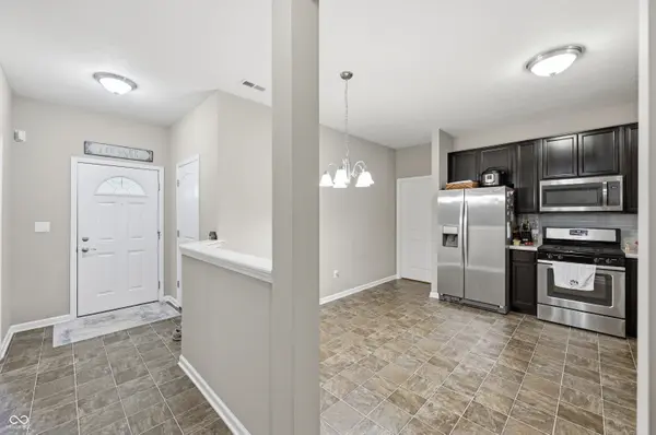 411 Dylan DR, Avon, IN 46123