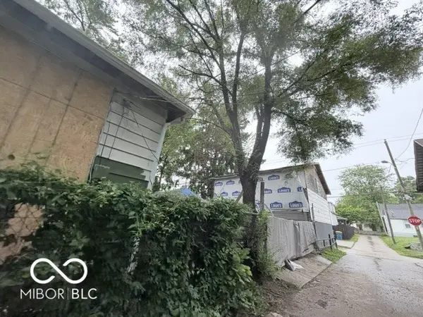 835 N Beville, Indianapolis, IN 46201