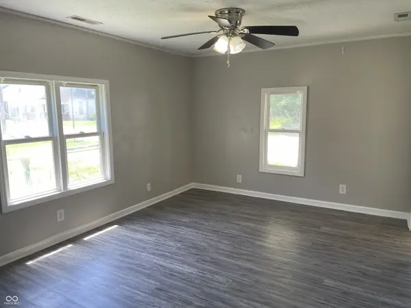 119 N Blue River DR, Edinburgh, IN 46124