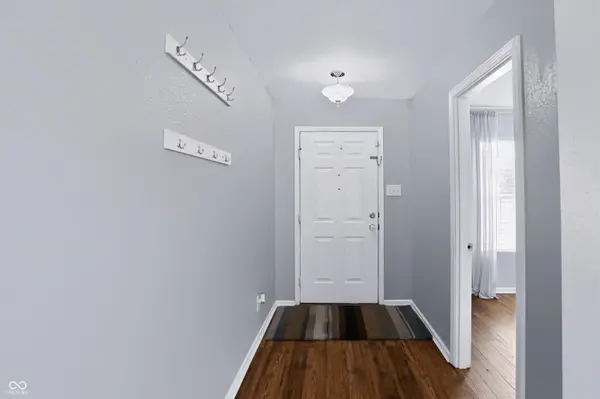 8010 Grove Berry WAY, Indianapolis, IN 46239