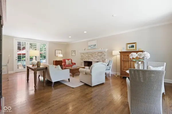 10904 Spring Mill LN, Carmel, IN 46032