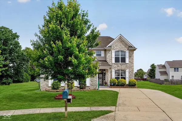 8274 Shute CIR, Avon, IN 46123