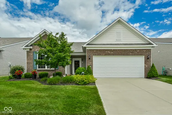16104 Loire Valley DR, Fishers, IN 46037