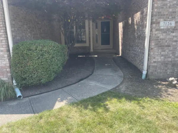 7126 Lakeside Woods DR, Indianapolis, IN 46278