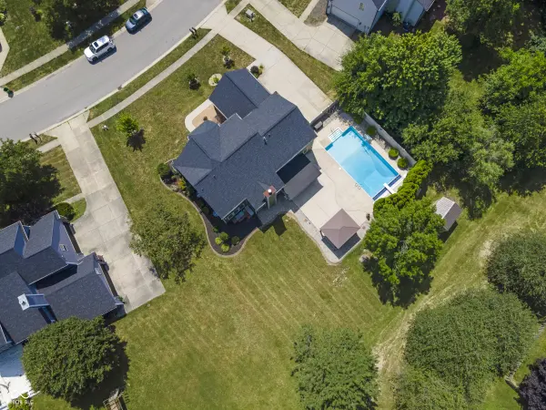 168 E Columbine LN, Westfield, IN 46074