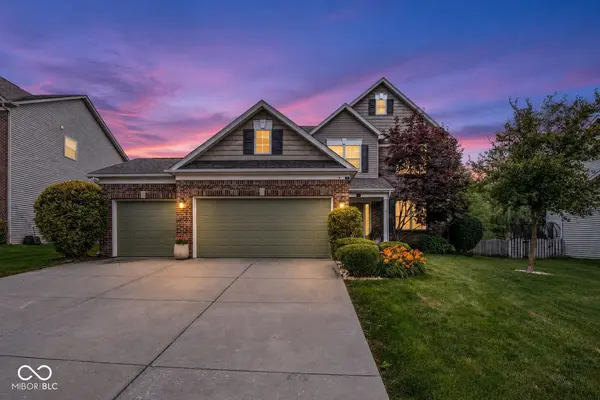1418 Lavender LN, Greenwood, IN 46143