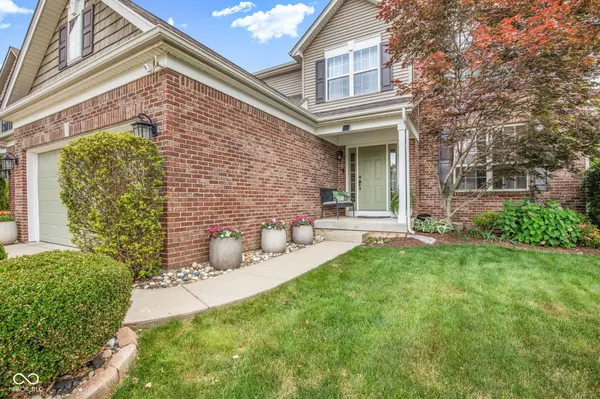 1418 Lavender LN,  Greenwood,  IN 46143