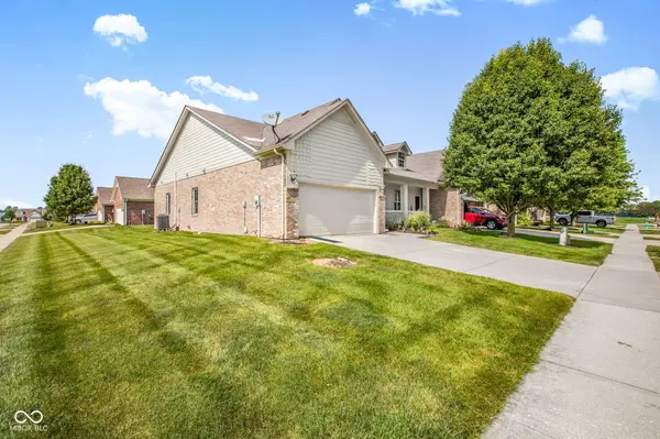 11842 E Dumfrees CT, Indianapolis, IN 46229