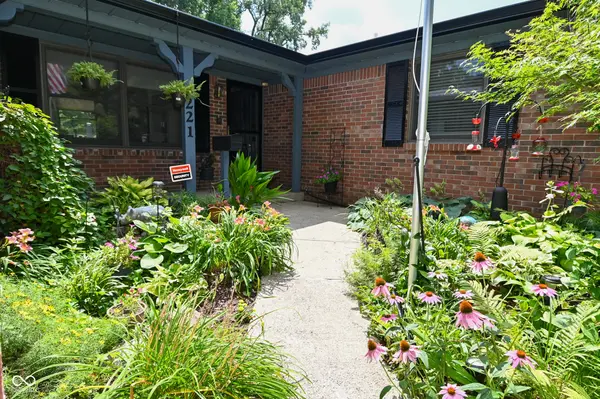 6221 Burlington AVE, Indianapolis, IN 46220