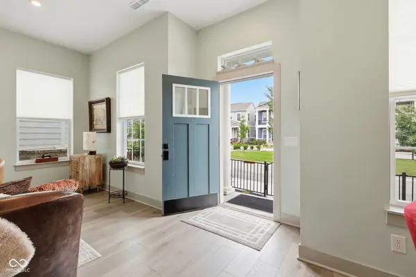 892 Templeton DR, Carmel, IN 46032