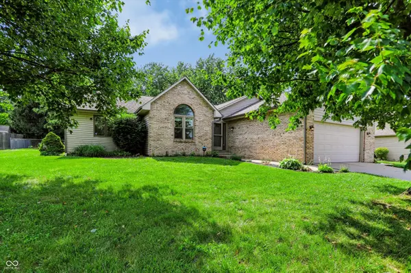 3852 Premier DR, Columbus, IN 47203
