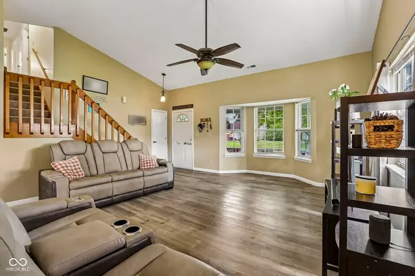 102 Westview PL, Bargersville, IN 46106