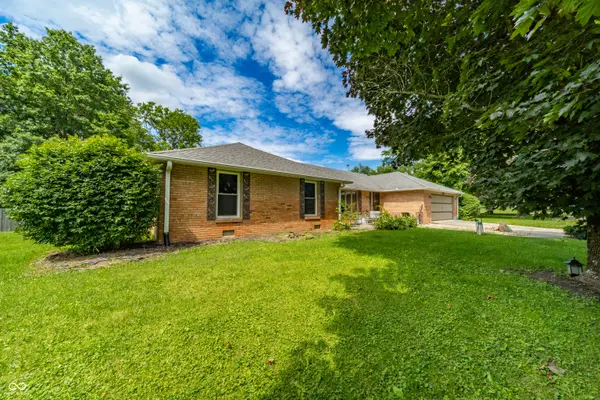 12610 W Arrowhead DR, Daleville, IN 47334