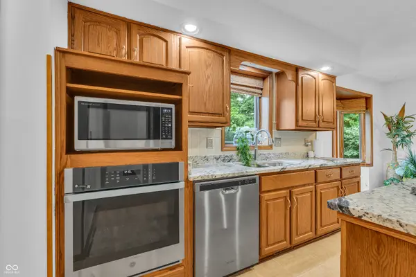 6992 Forest Ridge CT, Plainfield, IN 46168