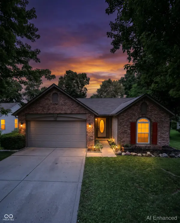 10702 Ashview DR, Fishers, IN 46038