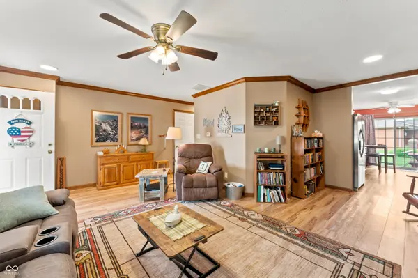 5156 Memphis CT, Columbus, IN 47203