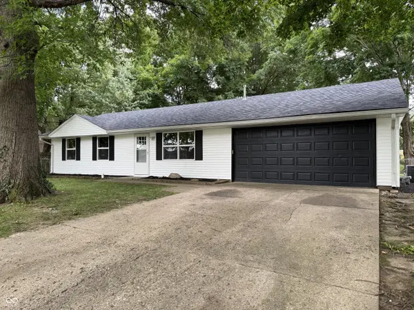 1225 Ridge Top DR, Greenwood, IN 46142