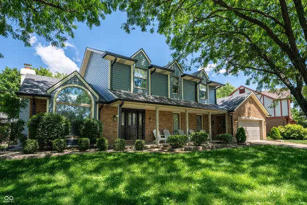 906 Hummingbird LN, Columbus, IN 47203