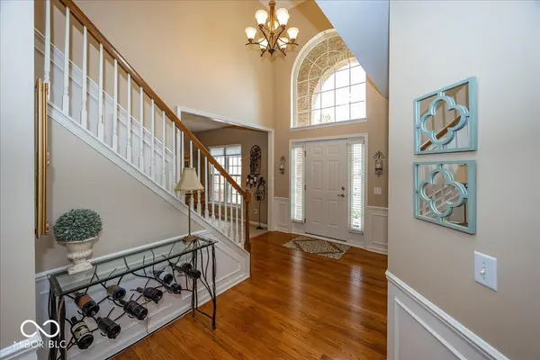11934 Gray Eagle DR, Fishers, IN 46037