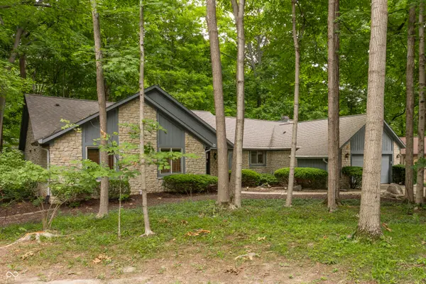 8834 Swiftsail CIR, Indianapolis, IN 46256