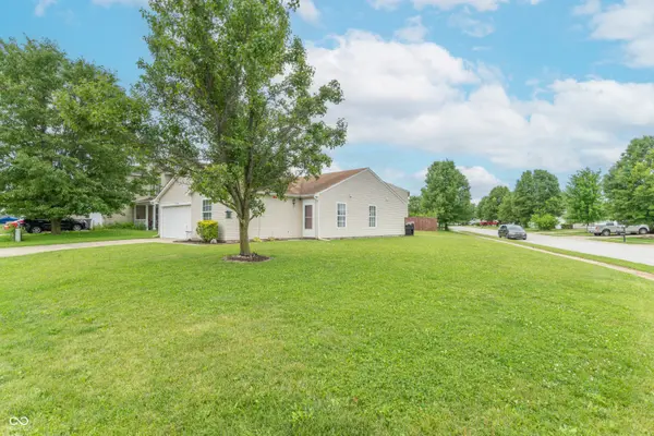 9235 Bakers Corner DR, Camby, IN 46113