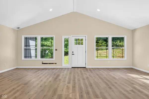 85 Pine Hills DR, Nashville, IN 47448
