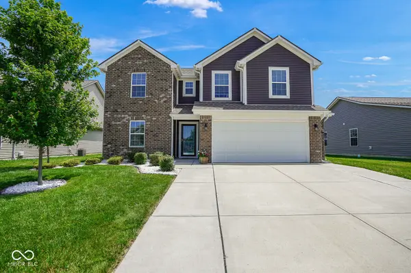 437 Thunderwood DR, Greenfield, IN 46140