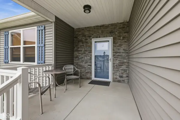 128 Woods Edge BLVD E, Greencastle, IN 46135