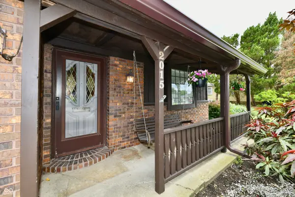 2015 S J ST, Elwood, IN 46036