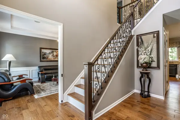 5922 Garden Gate WAY, Carmel, IN 46033
