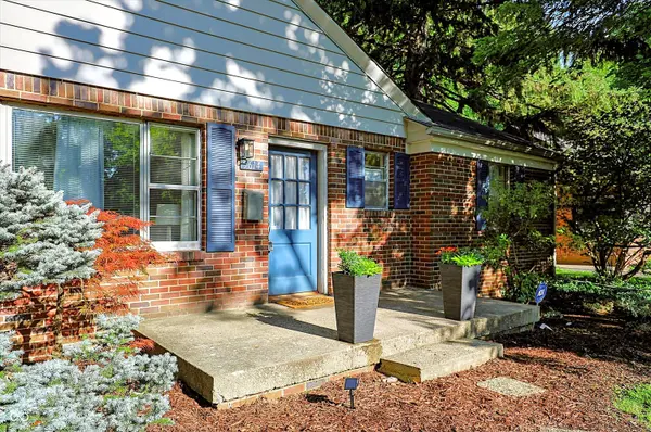5614 Rosslyn AVE, Indianapolis, IN 46220