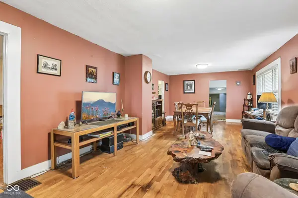 2215 W 60th ST, Indianapolis, IN 46228