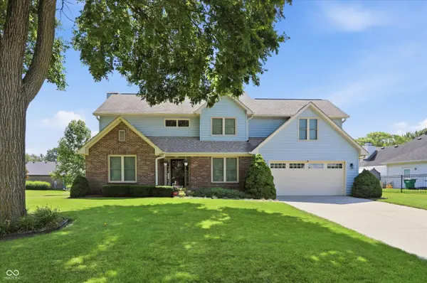 1167 Runningbrook DR, Avon, IN 46123