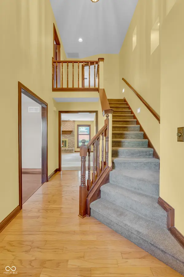 356 Southcreek DR S, Indianapolis, IN 46217