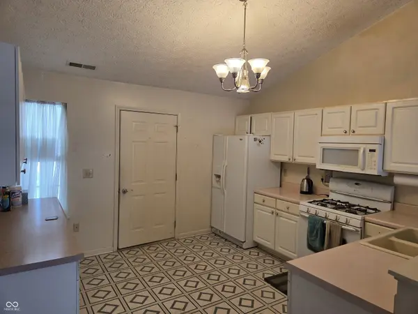 2002 Cycling LN, Indianapolis, IN 46260