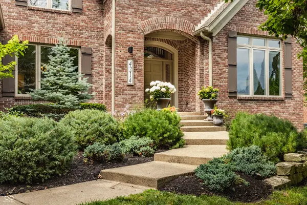 4214 Riverbirch RUN, Zionsville, IN 46077