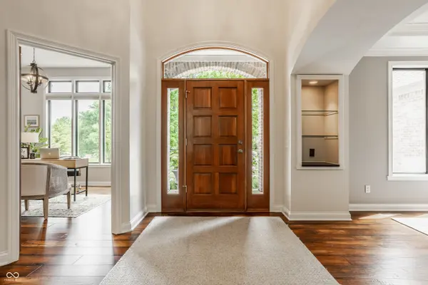 4214 Riverbirch RUN, Zionsville, IN 46077
