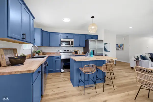 7267 Woodside DR, Avon, IN 46123