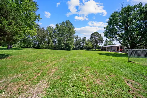 1519 E Springhill DR, Terre Haute, IN 47802