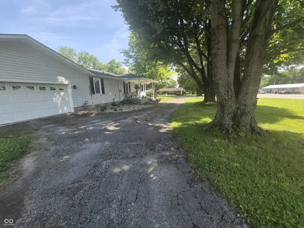 403 S Main ST, Cloverdale, IN 46120
