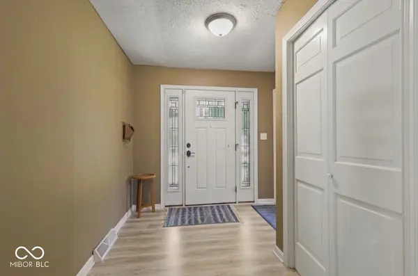 931 Dreamy ST, Greenwood, IN 46142